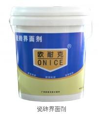 歐耐克界面劑的用途：主要用于大理石、墻面等光滑面粘貼前處理。歐耐克工程師曾做過(guò)實(shí)驗(yàn)，可以通過(guò)界面劑在玻璃上、瓷磚上貼瓷磚，粘接牢固，沒(méi)有掉磚情況。歐耐克界面劑產(chǎn)品包裝圖